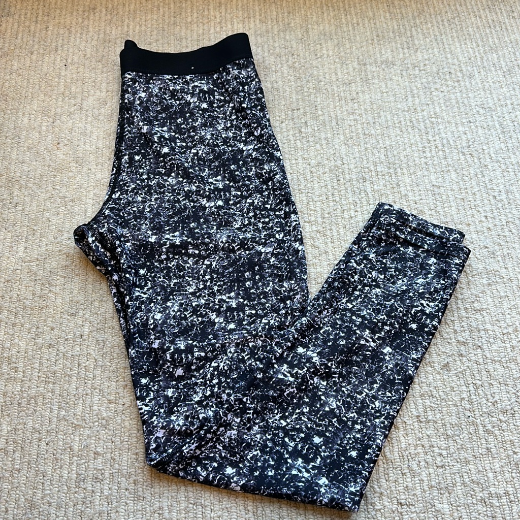 Black And White Pattern Athletic Leggings